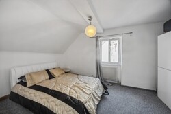Schlafzimmer 1 DG