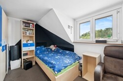 Schlafzimmer DG