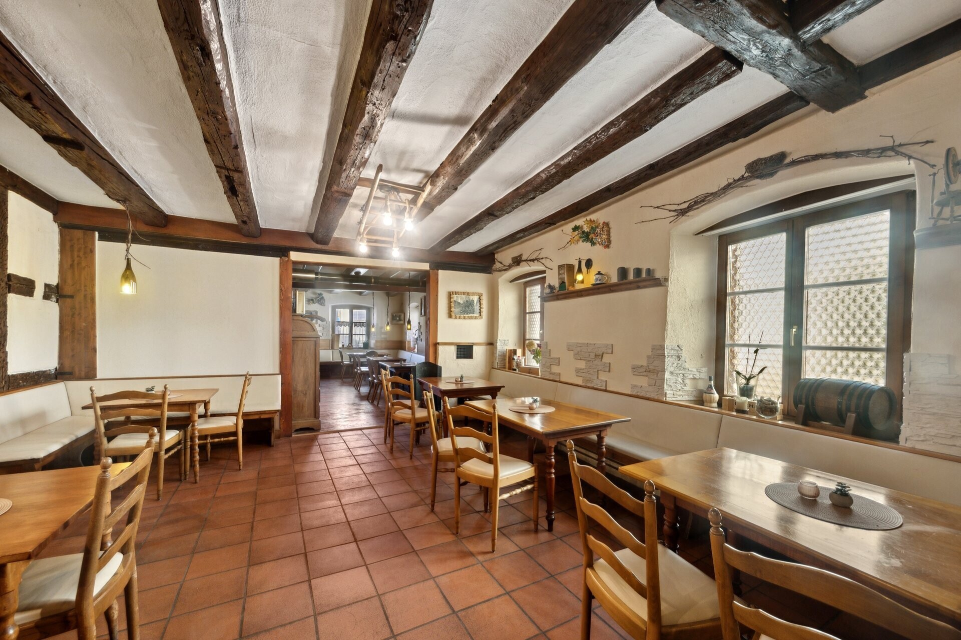 backbone_536265-A_010_WEB