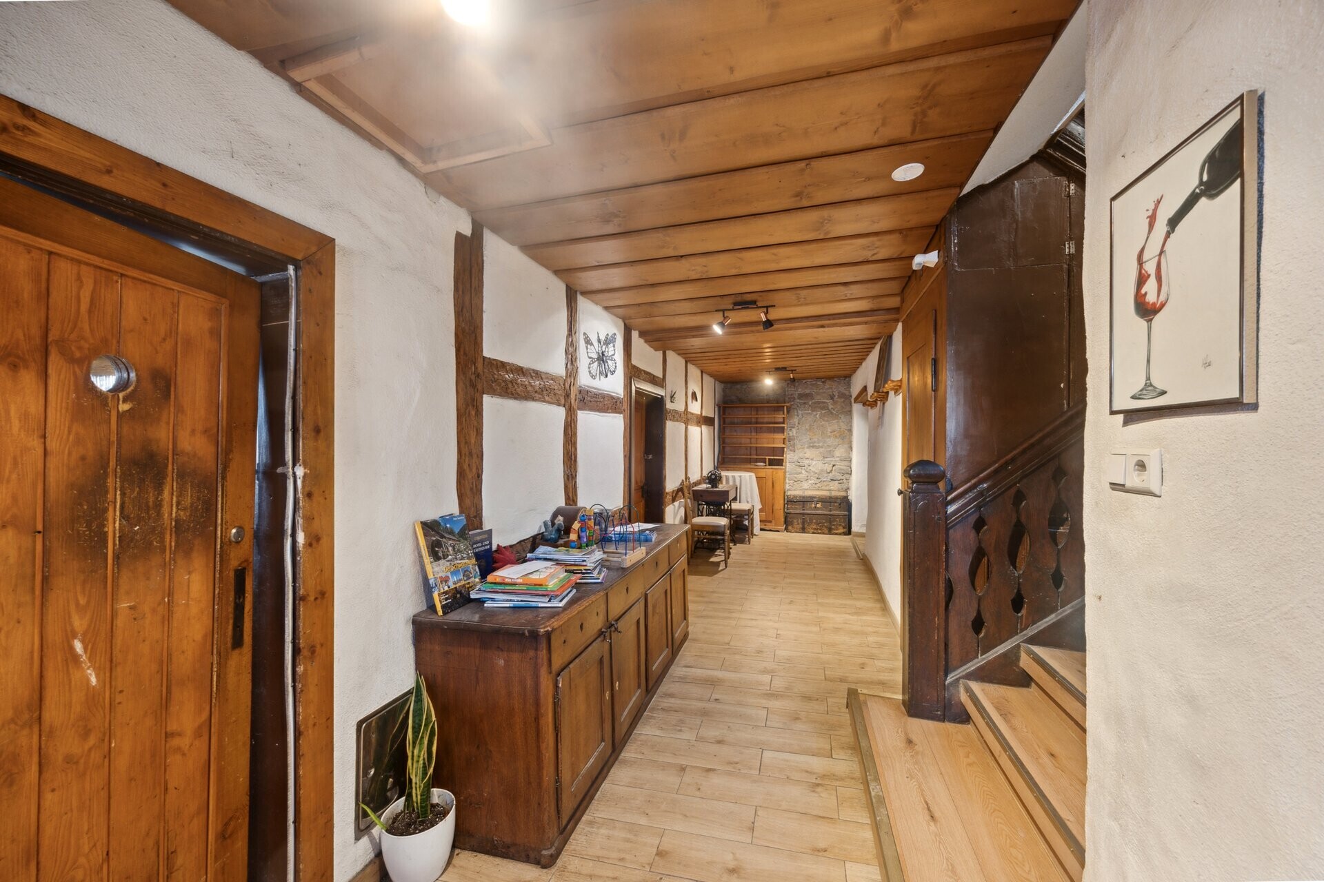 backbone_536265-A_016_WEB