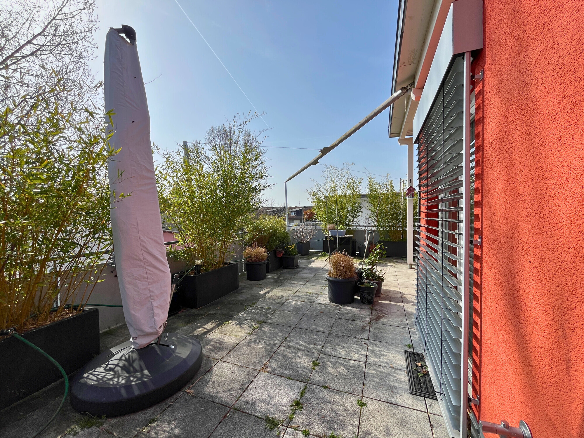 Großzügige Terrasse