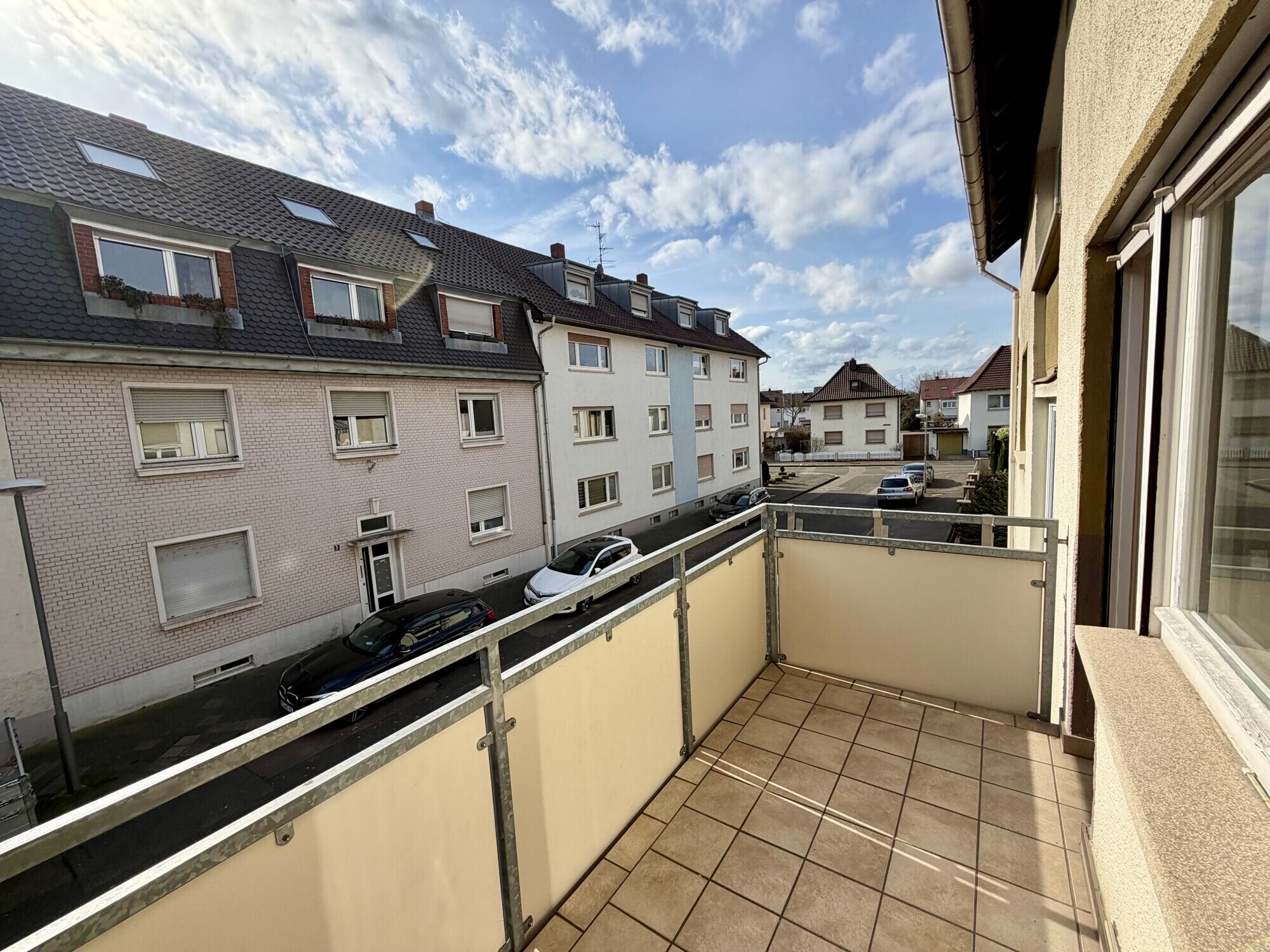 Balkon Straßenseite