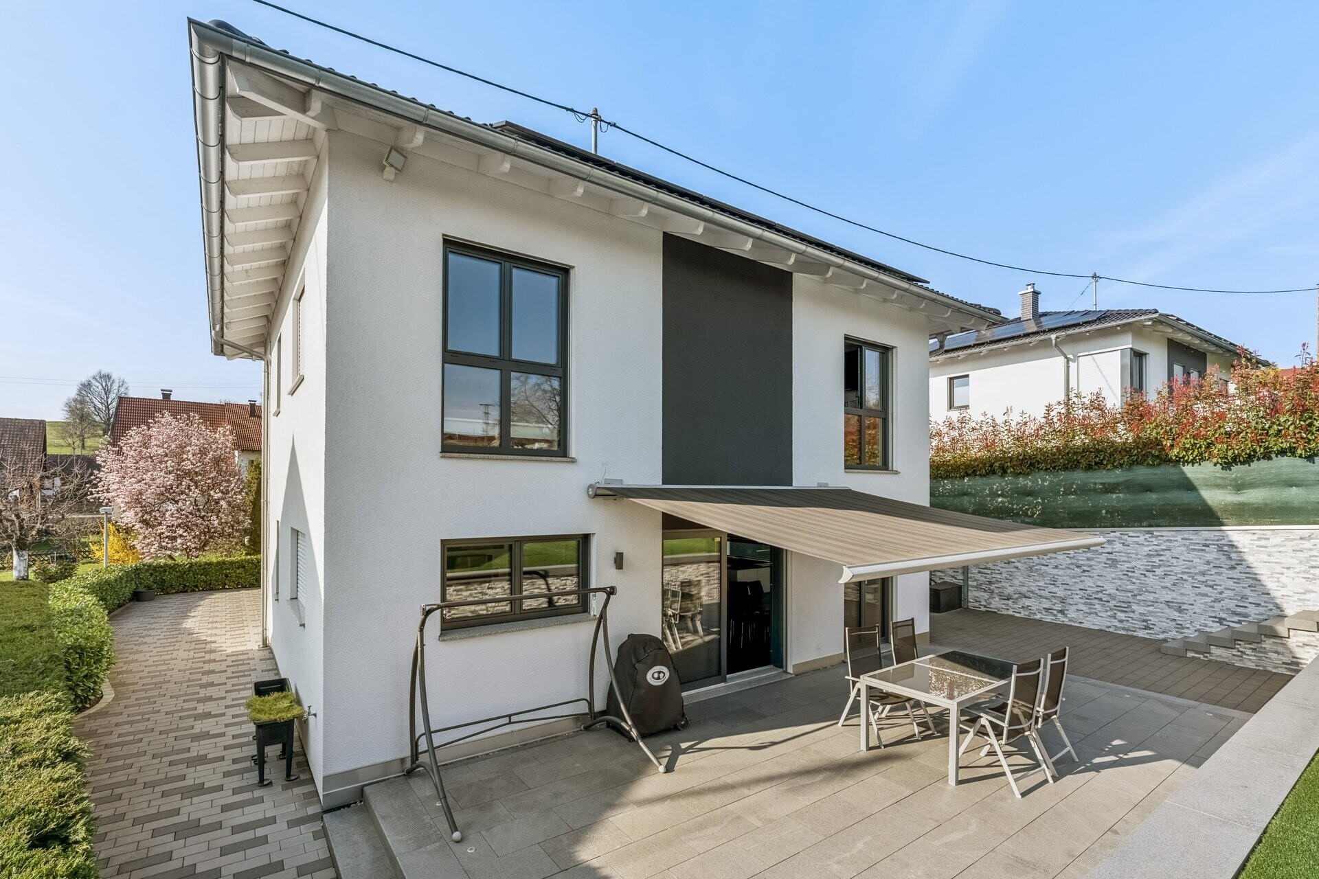 607445-A-backbonephoto-075