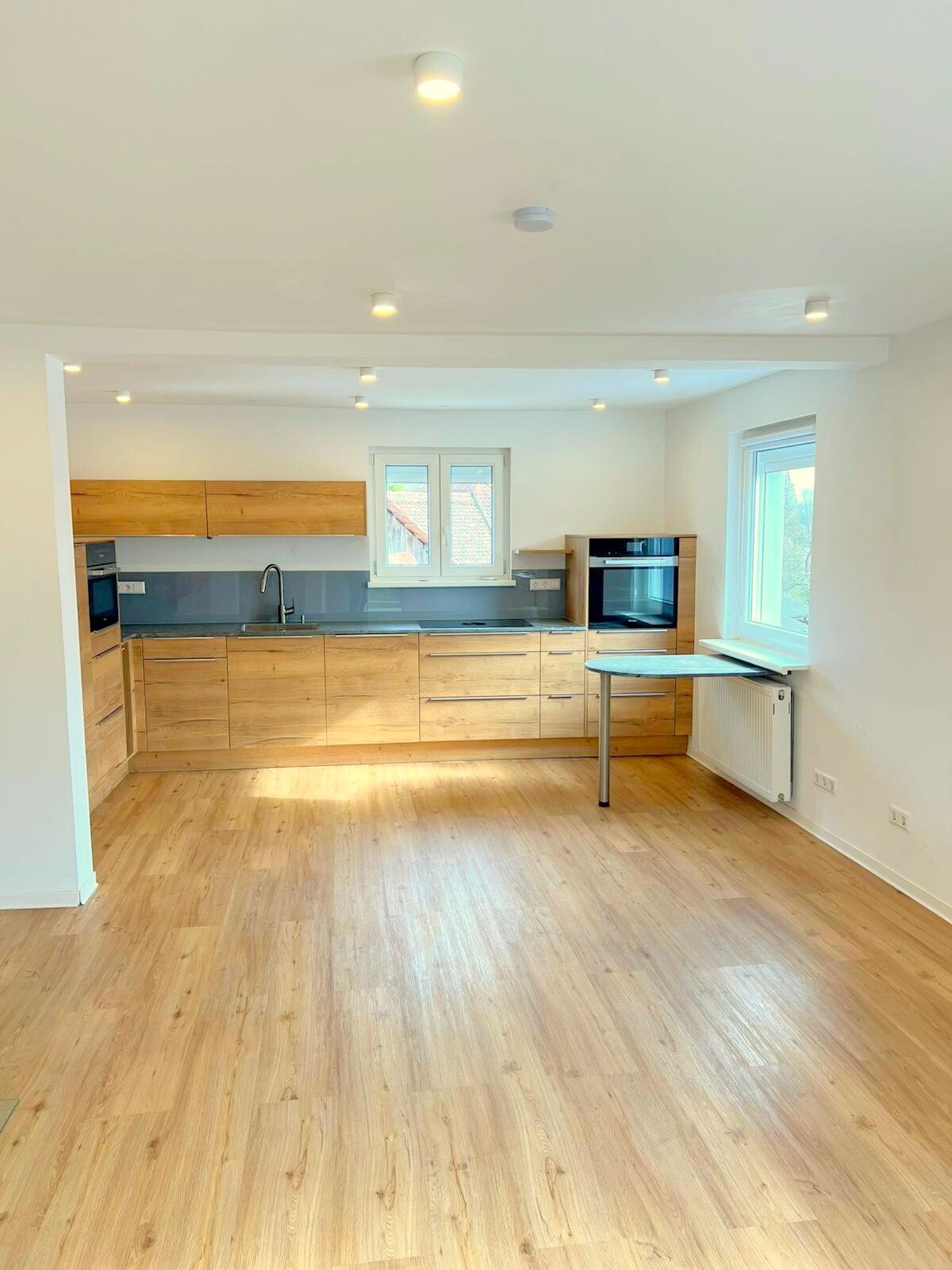 Küche mit Essbereich