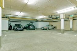 Tiefgaragenstellplätze 