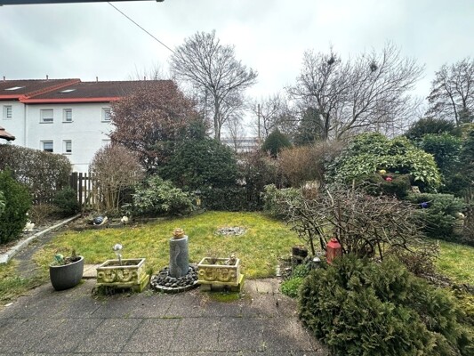 Garten mit Terrasse