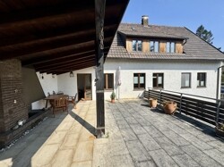 Terrasse mit Haus