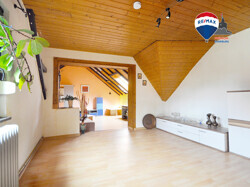 Wohnzimmer im Dachgeschoss