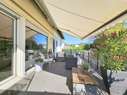 große Terrasse EG