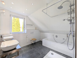 OG Badezimmer