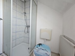 Duschbad im DG mit WC