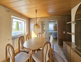 REH, Wohn-/Esszimmer