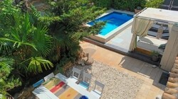 Hof-Pool