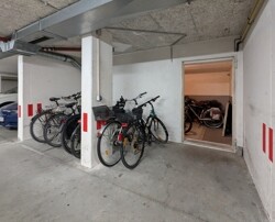 Gem. Fahrradkeller und Abstellbereich in der Tiefgarage