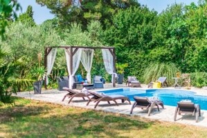 Außenanlage-Pool.-