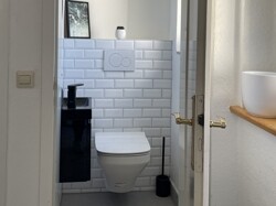 WC EG