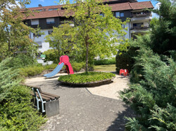 Spielplatz auf Gelände