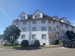 Ansicht Haus und Stellplätze.