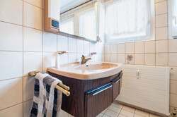 Badezimmer EG