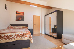 Schlafzimmer DG