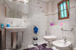 Badezimmer 1