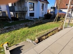 Terrasse mit Gartenanteil