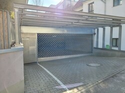 Tiefgaragenzufahrt