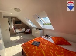 OG Schlafzimmer 1 Blick vom Bett