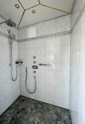 Bad Dusche