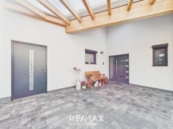 Privater Stellplatz am Eingang