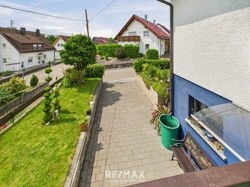 Zufahrt (2)