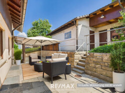 Terrasse hinter dem Haus