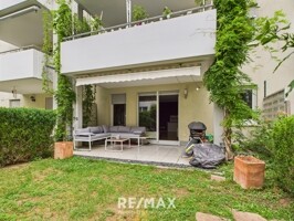 Terrasse mit Garten