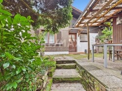 Treppen zum Hauseingang