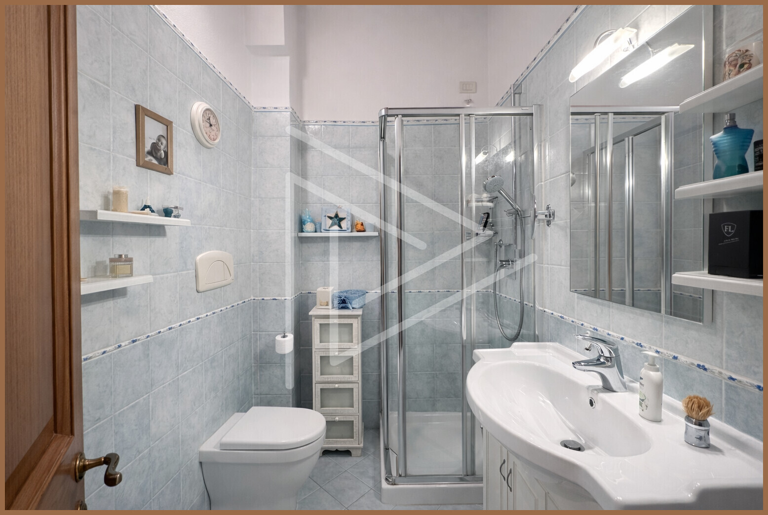 CFFDA1C5-B033-4FDC-951F-4FC11A1D17CE