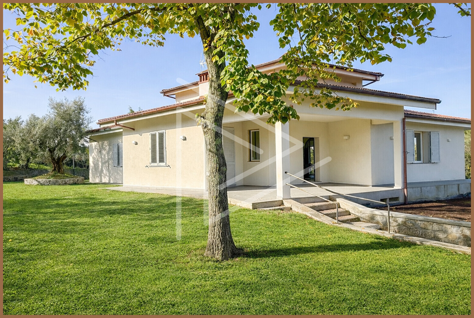 94BA3EB2-64EF-4E23-8ABB-9DE971647971