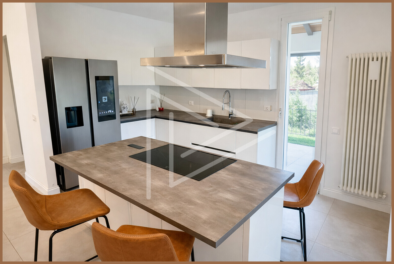 DFD98D6A-2991-42CD-8F09-7D0BE4BBCF5C