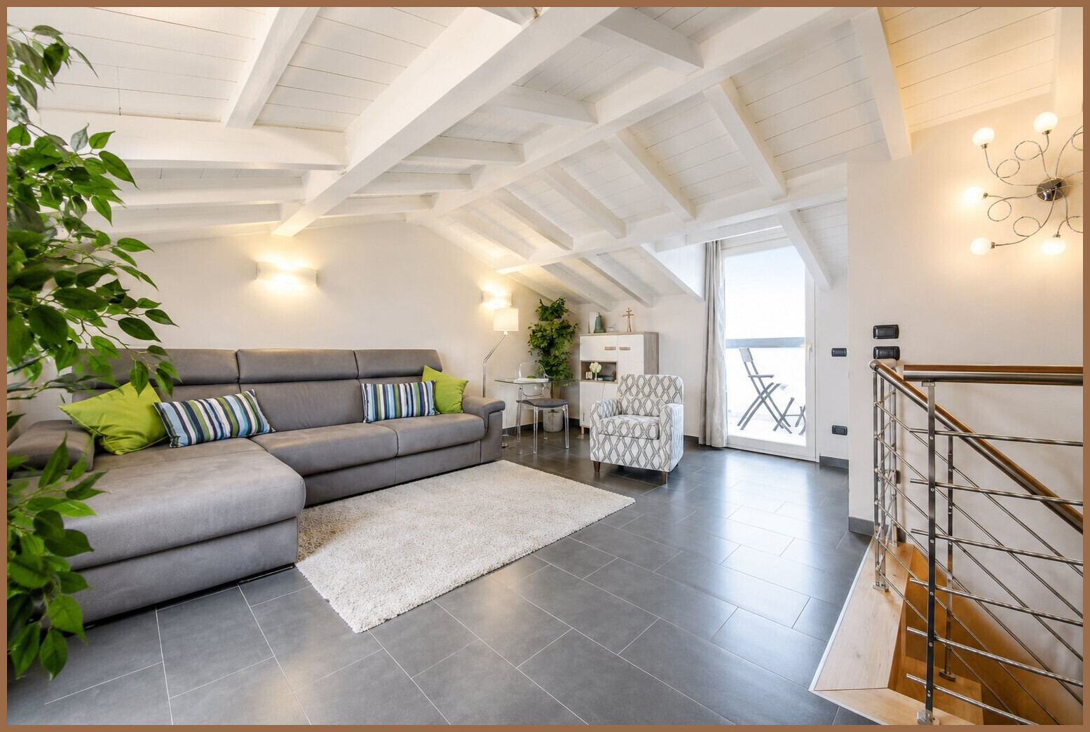 Area living moderna e spaziosa