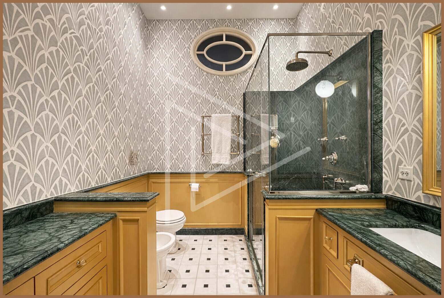 DB19BA8D-7E04-4C9F-B2D2-774A7A41E701