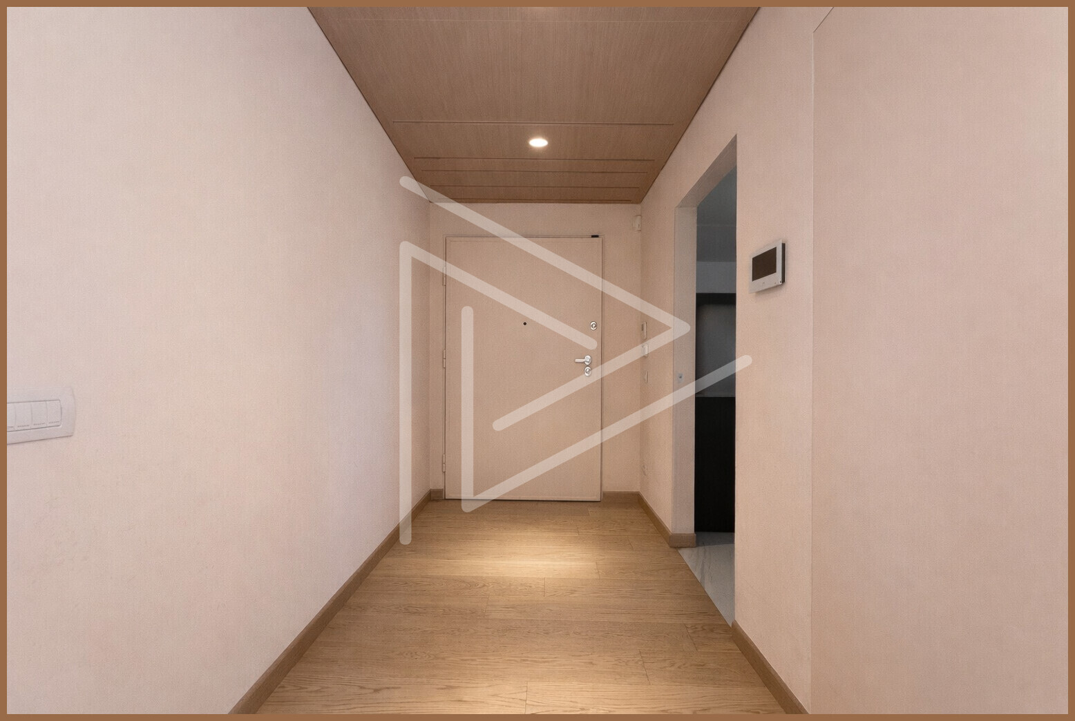 54D14ECB-A401-4206-BF2F-7284BD1E8203