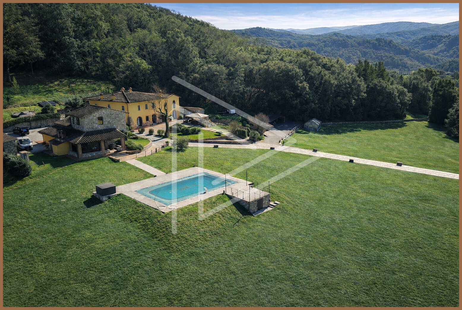 3245E9EB-1898-4BCD-ADC0-05C0605826F2