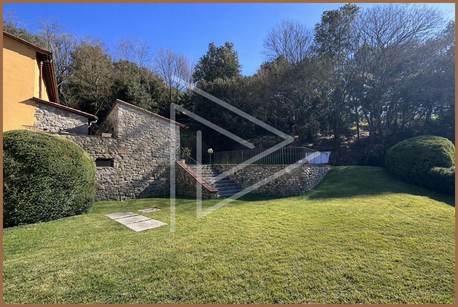 BC142F4E-2102-4949-949B-225F72E84702