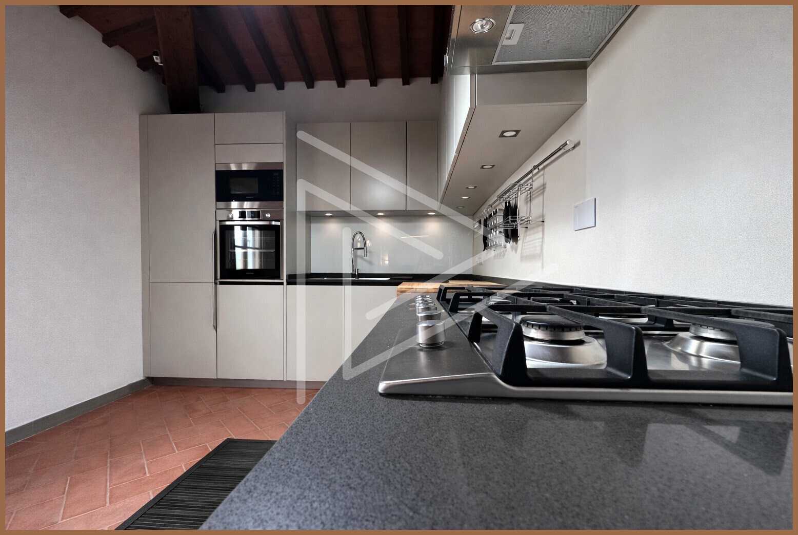 633FAE77-05D8-4B46-8D76-FBDE818EC106