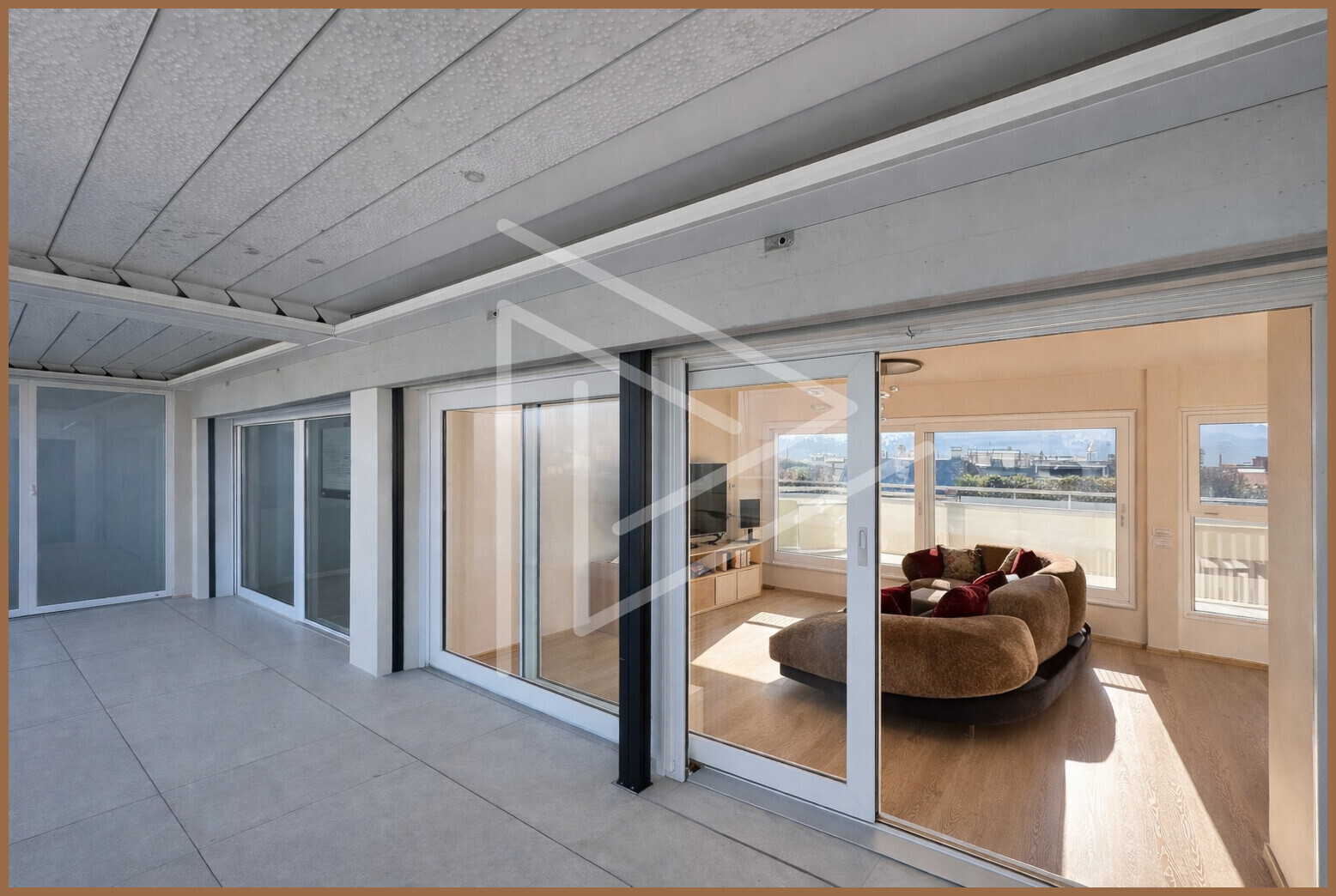 013AE806-5717-44A3-8CEC-556462523A3F