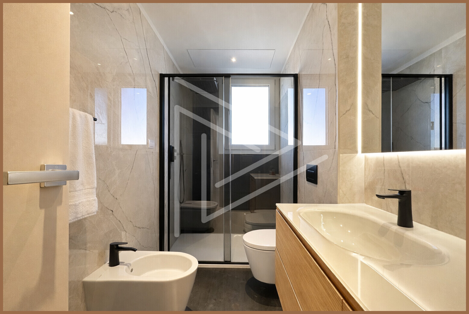 AF7B988D-2FDA-459E-AC13-B5D1FDF29D4A