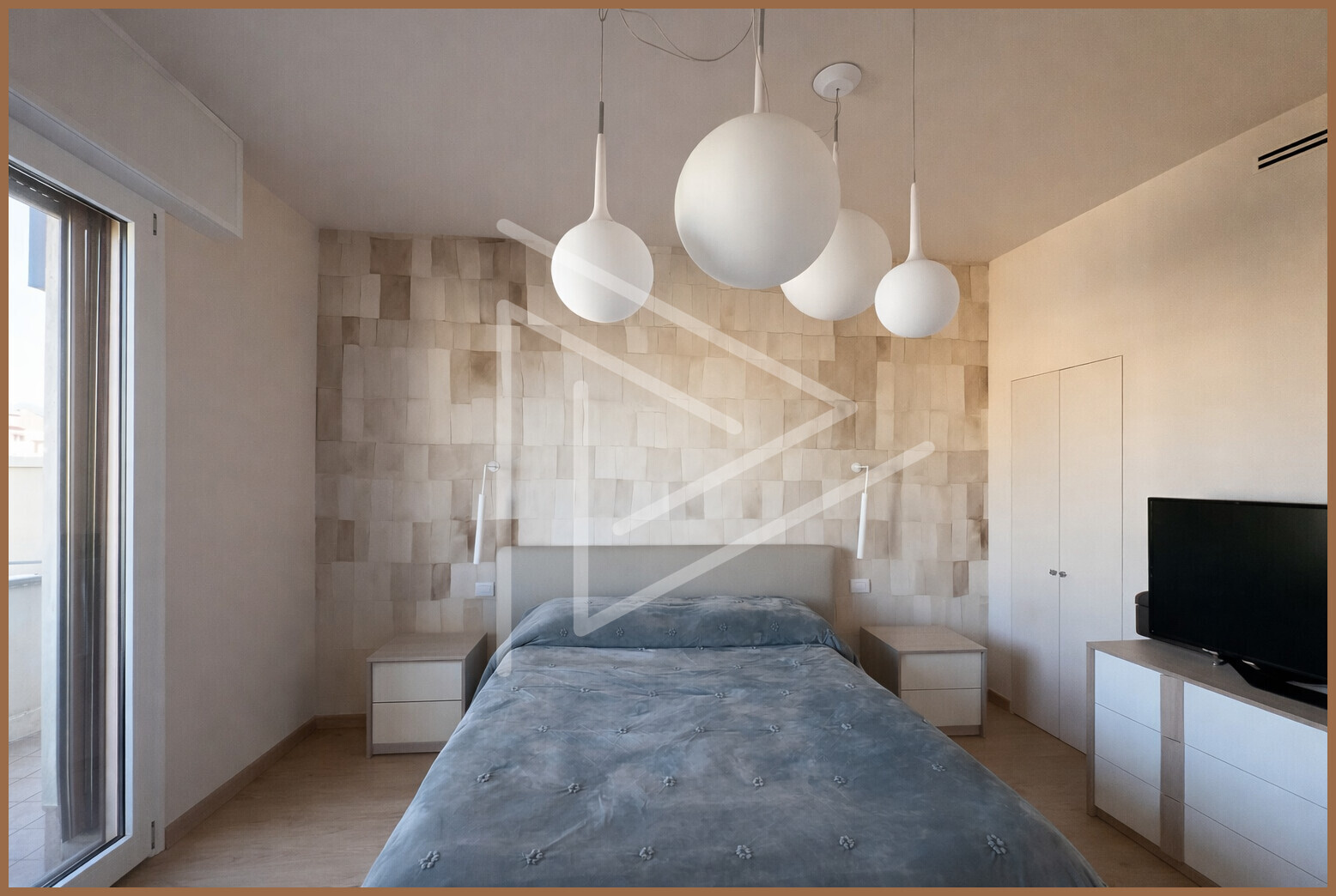 2EA7A4A4-8AF2-49F1-B04B-6F32589F70F3