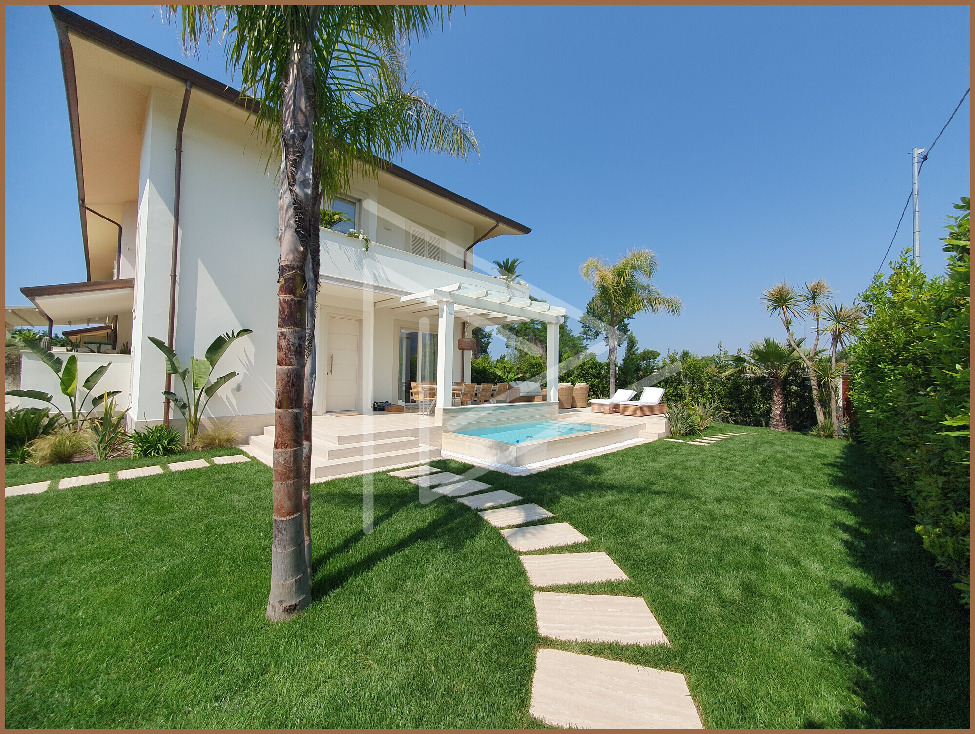 A27 - VILLA MUSA (phone camera)