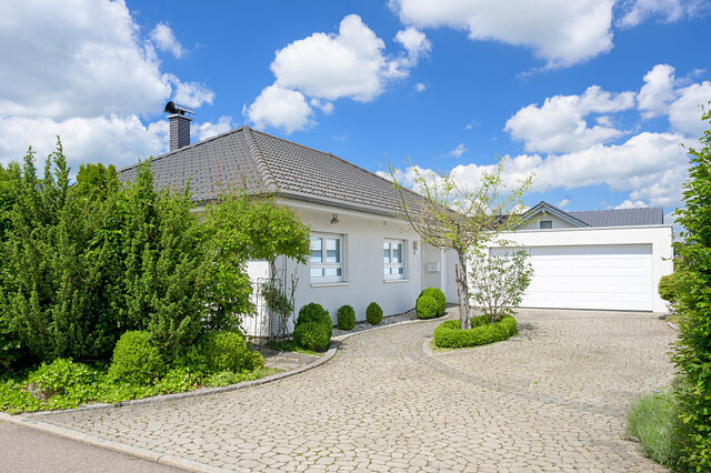 Platz rund ums Haus und alles fertig angelegt