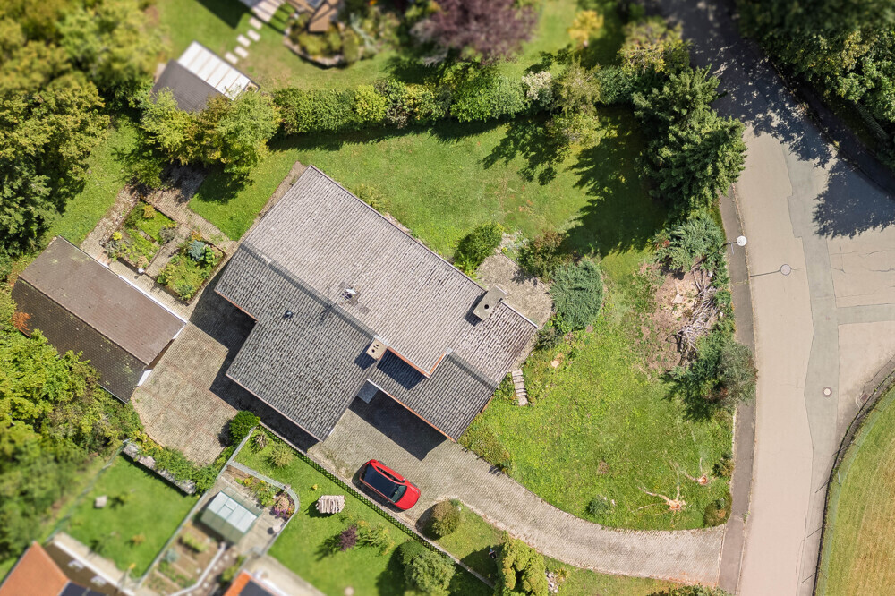 herrlich sonniges Eckgrundstück