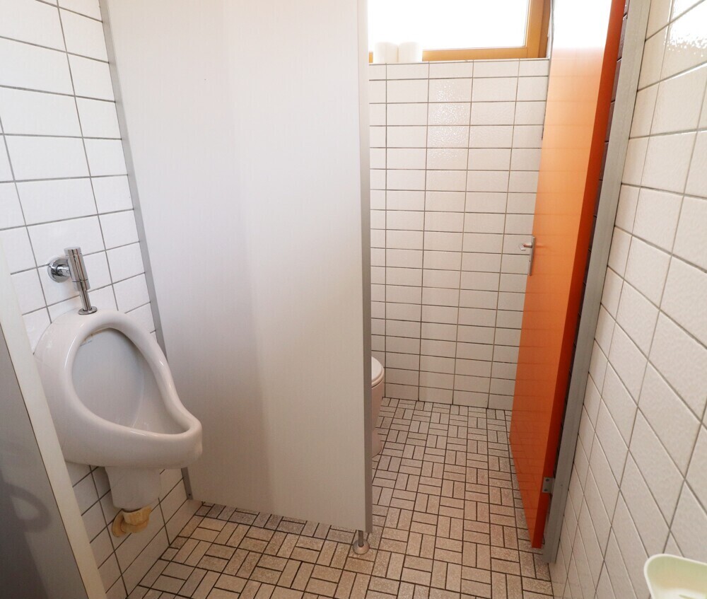separate WC's 